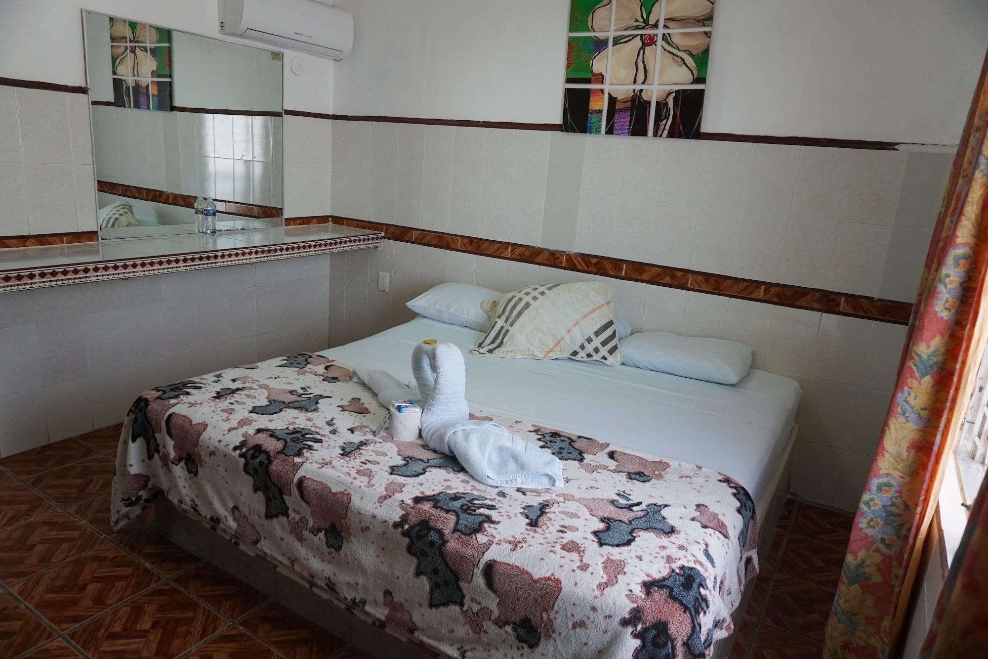 Hotel Real Azteca Chetumal Exterior photo