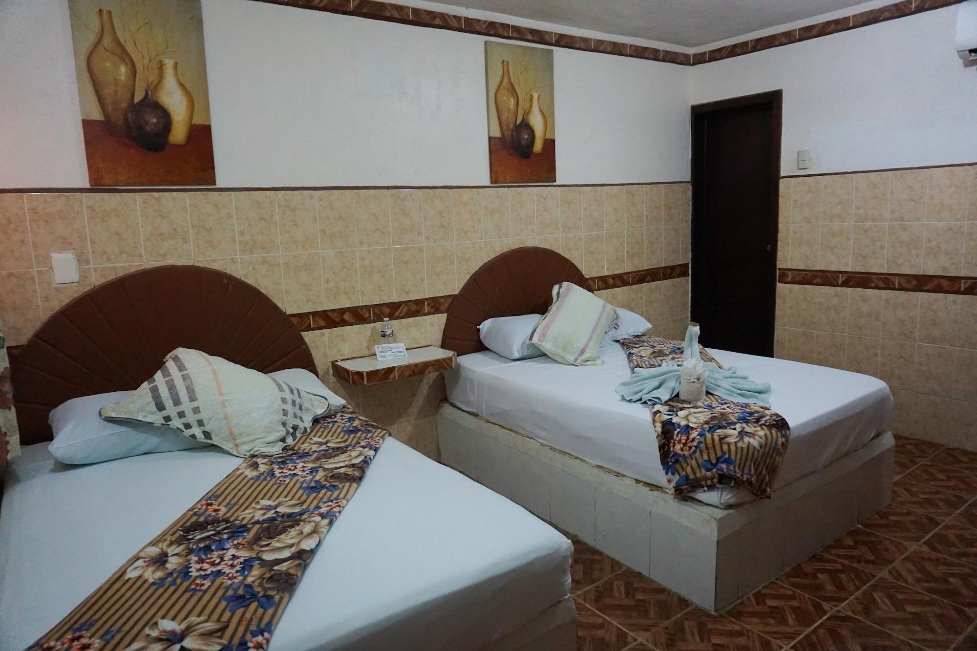 Hotel Real Azteca Chetumal Exterior photo