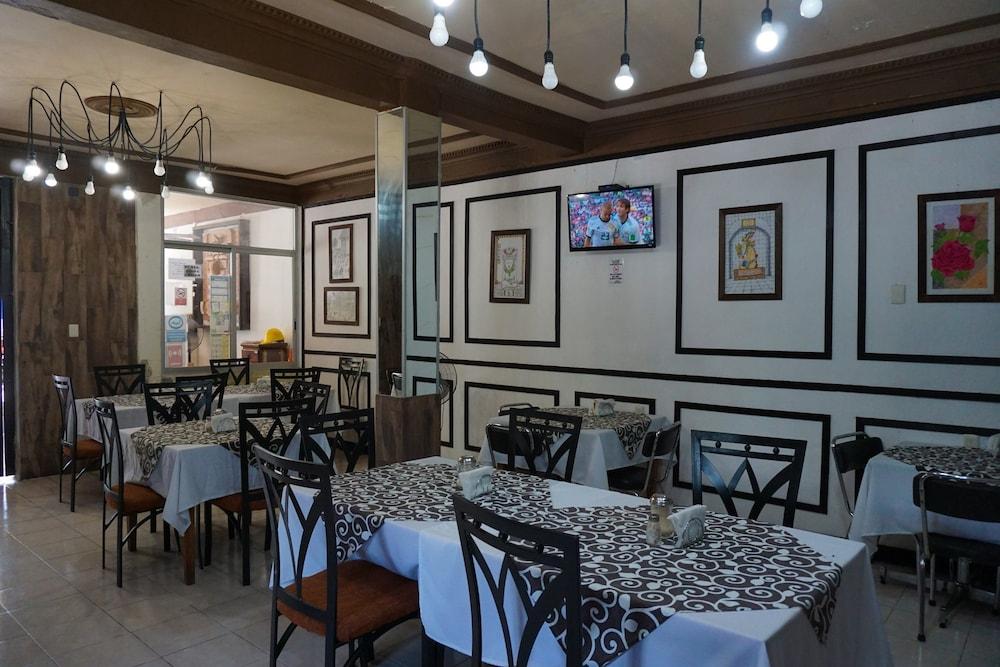 Hotel Real Azteca Chetumal Exterior photo